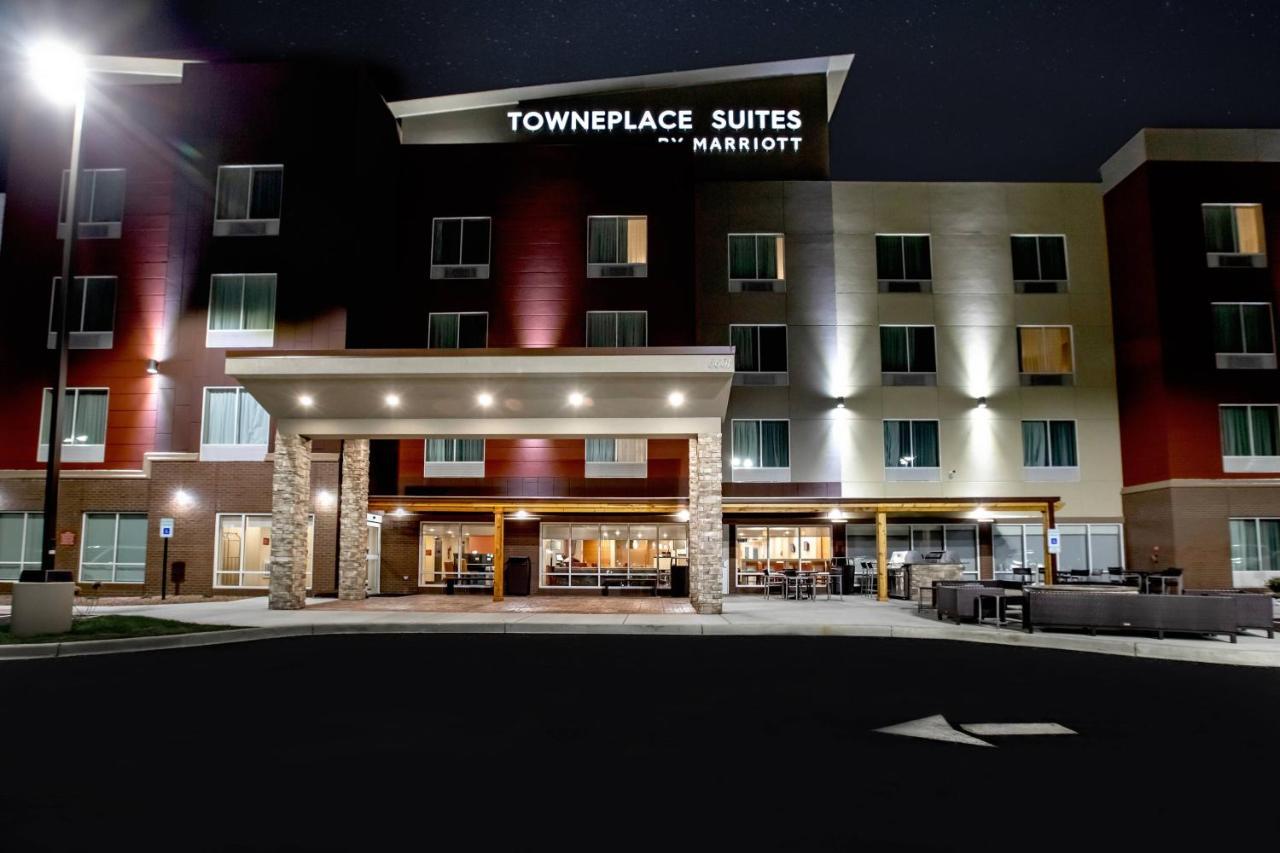Towneplace Suites By Marriott Louisville Airport Exterior foto